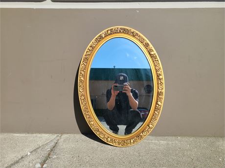 SMALL OVAL MIRROR (27.5")