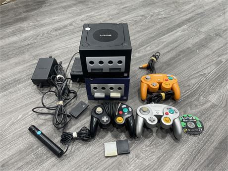 2 GAMECUBE CONSOLES W/CONTROLLERS, MEMORY CARDS & LOOSE LUIGI’S MANSION UNTESTED
