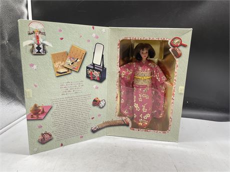 IN BOX BARBIE HAPPY NEW YEAR EDITION