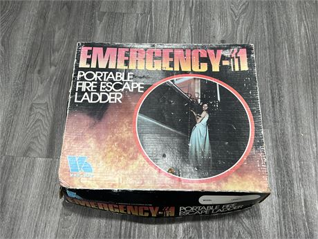 VINTAGE EMERGENCY PORTABLE FIRE ESCAPE LADDER IN ORIGINAL BOX