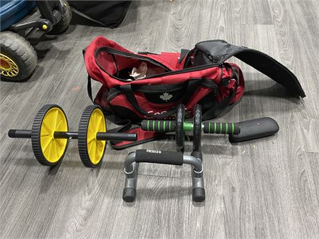 BAG WITH EXERCISE WHEELS