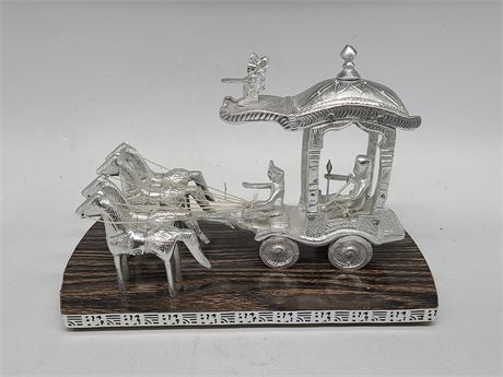 SILVER PLATED MERAL CARRIAGE W/ 4 HORSES ORNAMENT (11.5"x5.5"Dm - 7"Height)
