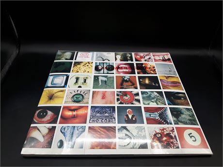 SEALED - PEARL JAM - NO CODE - LIMITED EDITION WITH POSTCARDS - VINYL