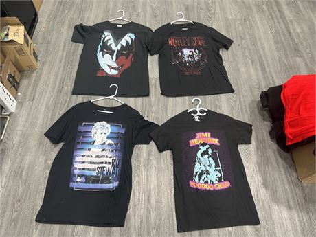 4 ASSORTED T SHIRTS - SIZE S / L