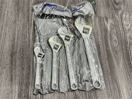 NEW 4 PIECE CRESCENT WRENCH SET