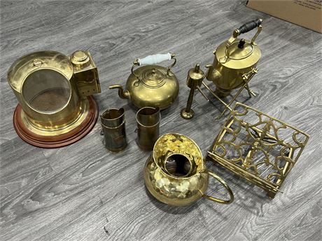 LOT OF VINTAGE BRASS ITEMS