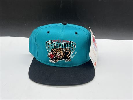 NEW OLD STOCK VANCOUVER GRIZZLIES SNAPBACK HAT