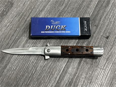 NEW DUCK BRAND FOLDING KNIFE - 9” LONG