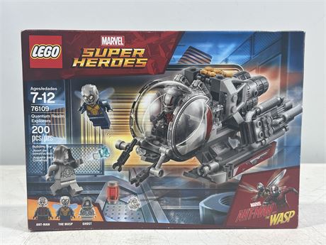 FACTORY SEALED LEGO - SUPER HEROES (76109)