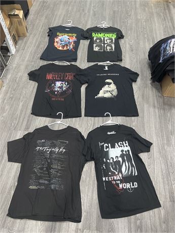 6 ASSORTED T SHIRTS - SIZE S - XL
