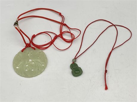 VINTAGE CARVED CHINESE JADE & BUDDHA PENDANTS W/CORD