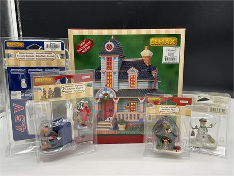 LEMAX CHRISTMAS HOUSE WITH 3 ACCESSORIES