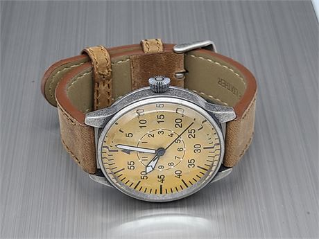MIL-TEC PILOTS WATCH W/ THICK LEATHER BAND