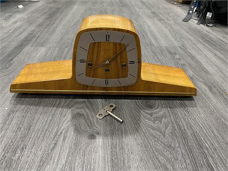 MID CENTURY MANTLE CLOCK W/ CHIME AND KEY - WORKING - 20” LONG