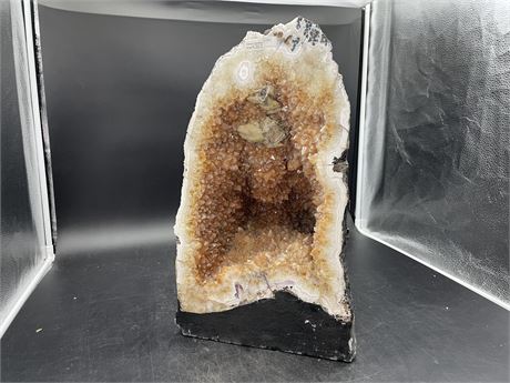 CITRINE CATHEDRAL GEODE (18” TALL - 32.10KG)