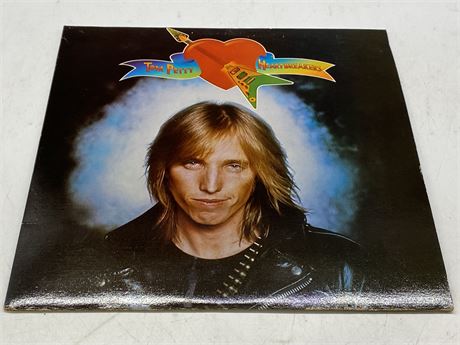 TOM PETTY & THE HEARTBREAKERS - EXCELLENT (E)
