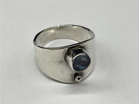 HAND MADE STERLING SILVER (TESTED) W / AUSTRALIAN BLACK OPAL STONE