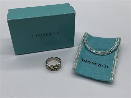 TIFFANY & CO SILVER LOVING HEART BAND - SIGNED - SIZE 5