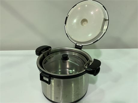 STAINLESS STEEL COOKING PAN WITH THERMAL TREATMENT