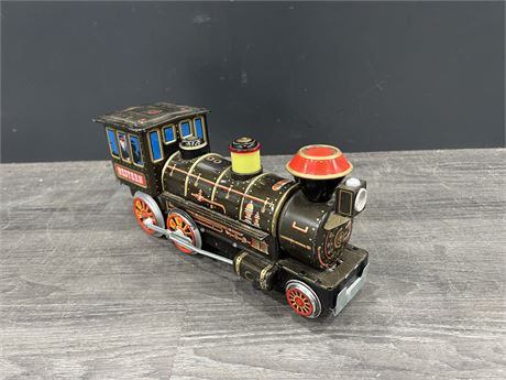 VINTAGE BATTERY OP JAPANESE TOY TRAIN ENGINE 14”