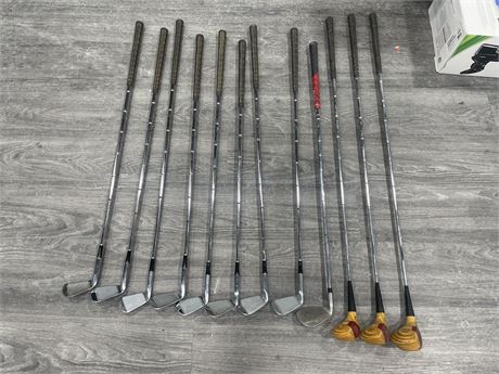12 WILSON RIGHT HANDED GOLF CLUBS