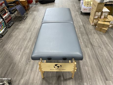 MASTER MASSAGE TABLE WITH CASE & ATTACHMENT (76”x27”x28”)