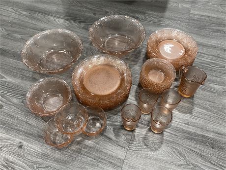 35 PIECE PINK GLASS SET W/ GRAPE DESIGN