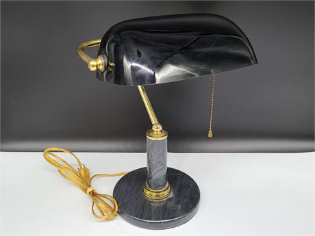 VINTAGE BLACK MARBLE GLASS BANKERS LAMP (14")