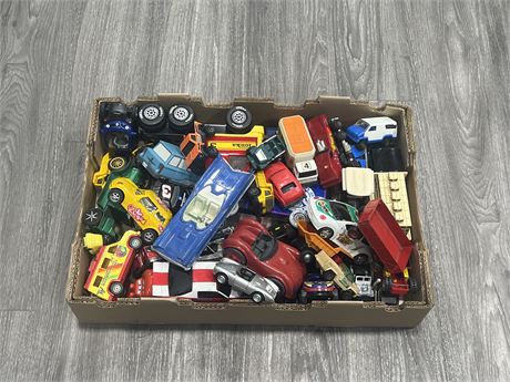 BIG FLAT OF MISC TOY CARS - MOSTLY VINTAGE