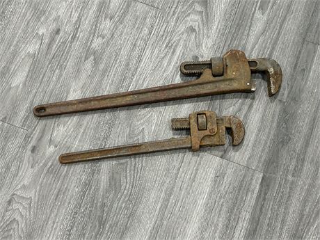 2 VINTAGE HEAVY DUTY CAST IRON “STILLSON” PIPE WRENCHES