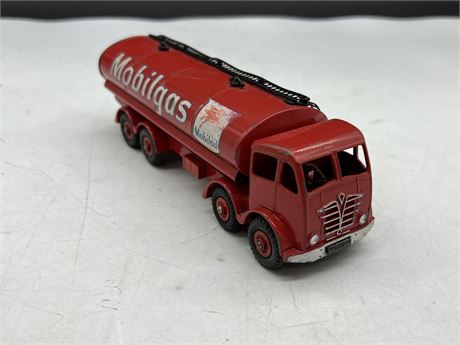 EARLY DINKY FODEN TRUCK MOBILGAS (7”)