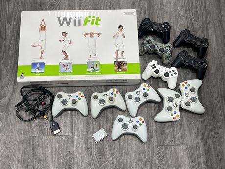 PS3 / XBOX 360 CONTROLLERS & WII FIT BOARD