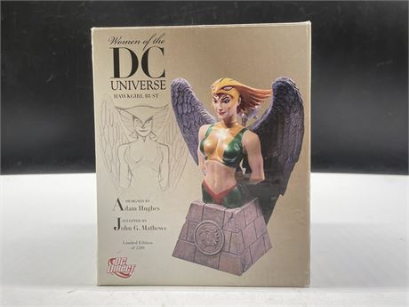 NEW OPEN BOX DC DIRECT WOMEN OF THE DC UNIVERSE HAWKGIRL BUST 0458/2200