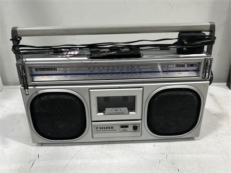 SILVER ST535 STEREO - RADIO WORKS / CASSETTE NOT WORKING