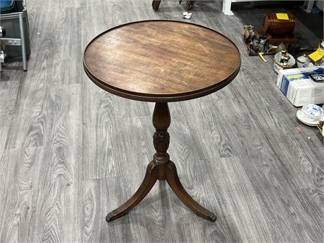 VINTAGE TABLE (26” tall, 19” wide)