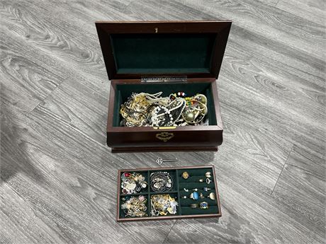 JEWELRY BOX FULL OF CONTENTS