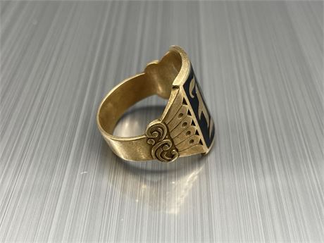 (9 GRAMS) 18K GOLD MENS RING *NO TAX INCLUDED IN PURCHASE PRICE*