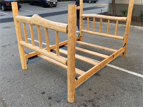 QUEEN SIZED WOOD BED FRAME