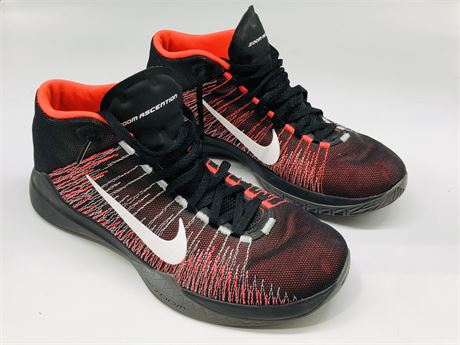 NIKE ZOOME ASCENSION BASKETBALL SHOES (MENS 10)