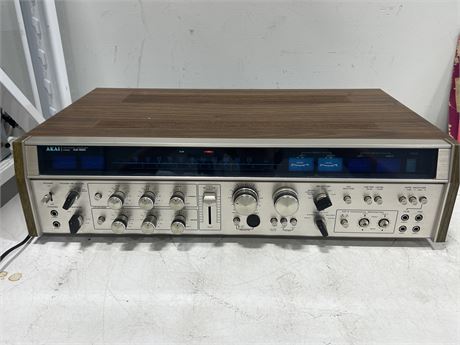 AKAI 4 CHANNEL RECEIVER AS-980 - WORKS / QUADRIFONIC & PHONO IS UNTESTED