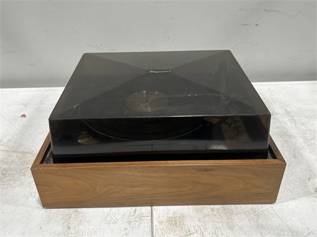ELAC MIRACORD 770 TURNTABLE - UNTESTED