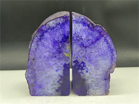 PAIR OF AGATE BOOK ENDS - 7”