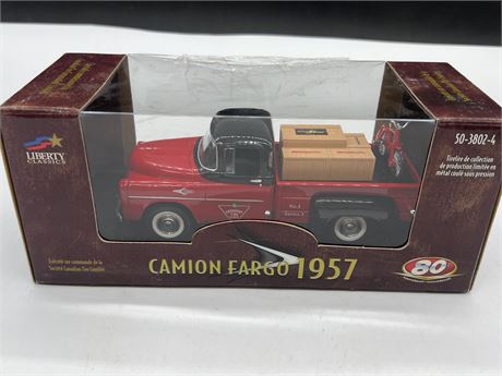 LIMITED EDITION CANADIAN TIRE DIECAST IN BOX - 1957 CAMION FARGO