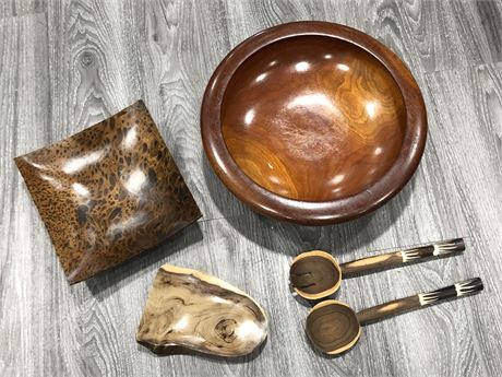 LARGE WOOD BOWL, SALAD SERVERS AND 2 WOOD PIECES