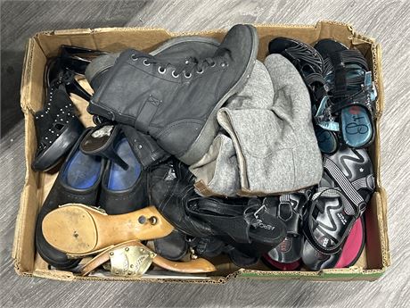 LOT OF WOMES SHOES - ASSORTED SIZES AND BRANDS
