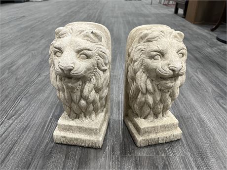 2 HEAVY STONE LION DOOR STOPS / BOOKENDS (11” tall)