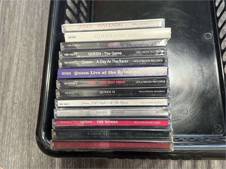 LOT OF QUEEN CDS