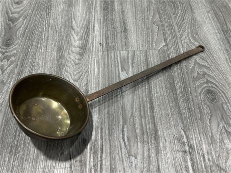 ANTIQUE BRASS / IRON DIP PAN (20” long)