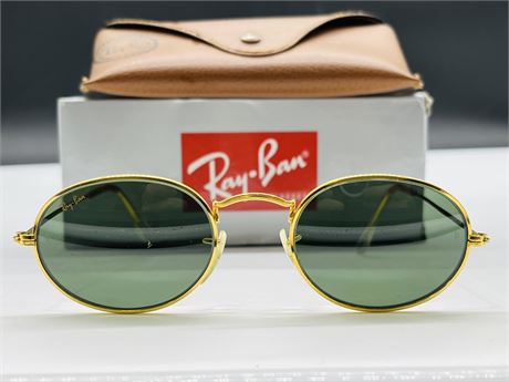 RAY BAN SUNGLASSES GOLD FRAME GREEN LENSE WITH ORIGINAL BOX AND CASE