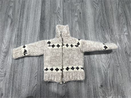 CHILDS COWICHAN SWEATER - 11” PIT TO PIT / 12” NECK TO WAIST